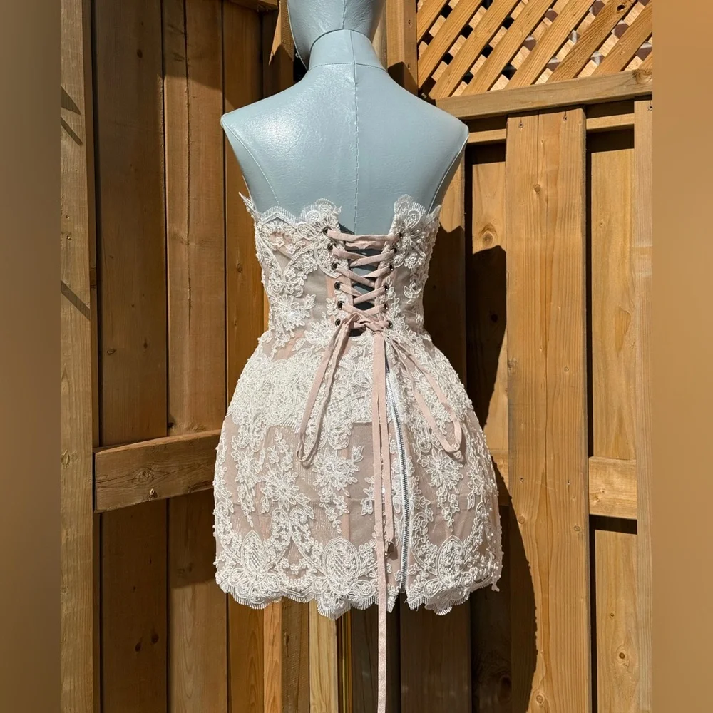 🆕 BRONX & BANCO 🧿 NWOT Maraya Blanc Lace Mini Dress, Sz L US 8